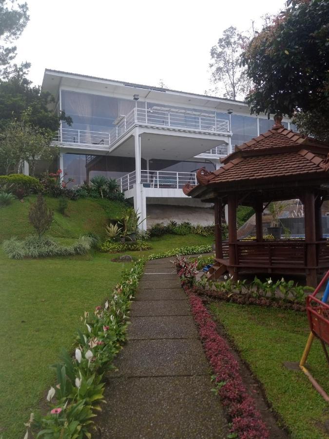 Villa Kaca 88 Cianjur Ngoại thất bức ảnh